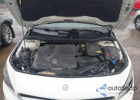 2014 Mercedes-Benz Cla 250 4Matic z USA, uszkodzony, nr VIN WDDSJ4GB7EN139255